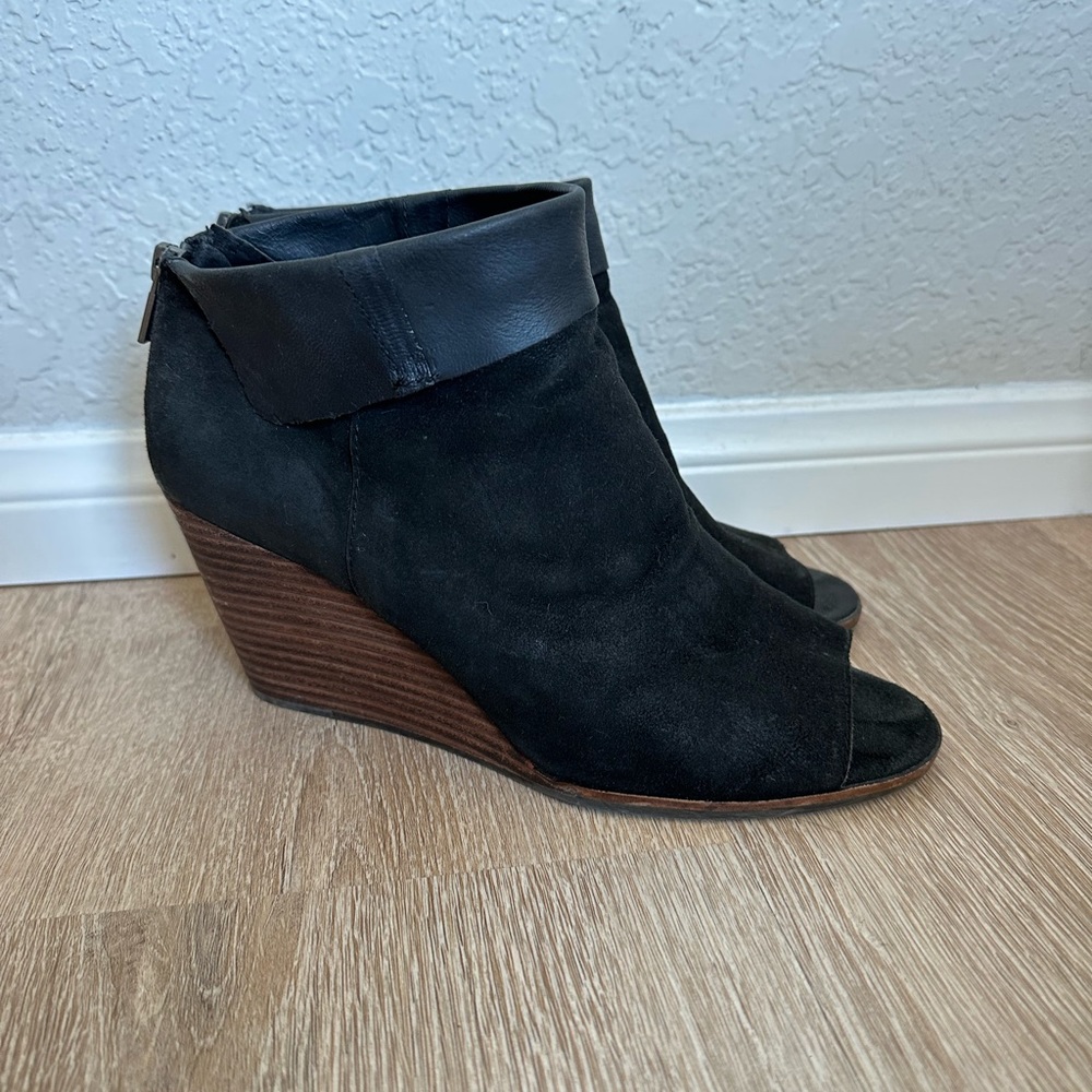 Lucky Brand Wedge